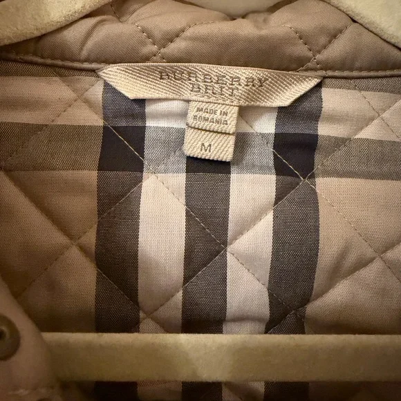 Burberry Beige Quilted Jacket with Check Lining - Picture 3 of 9